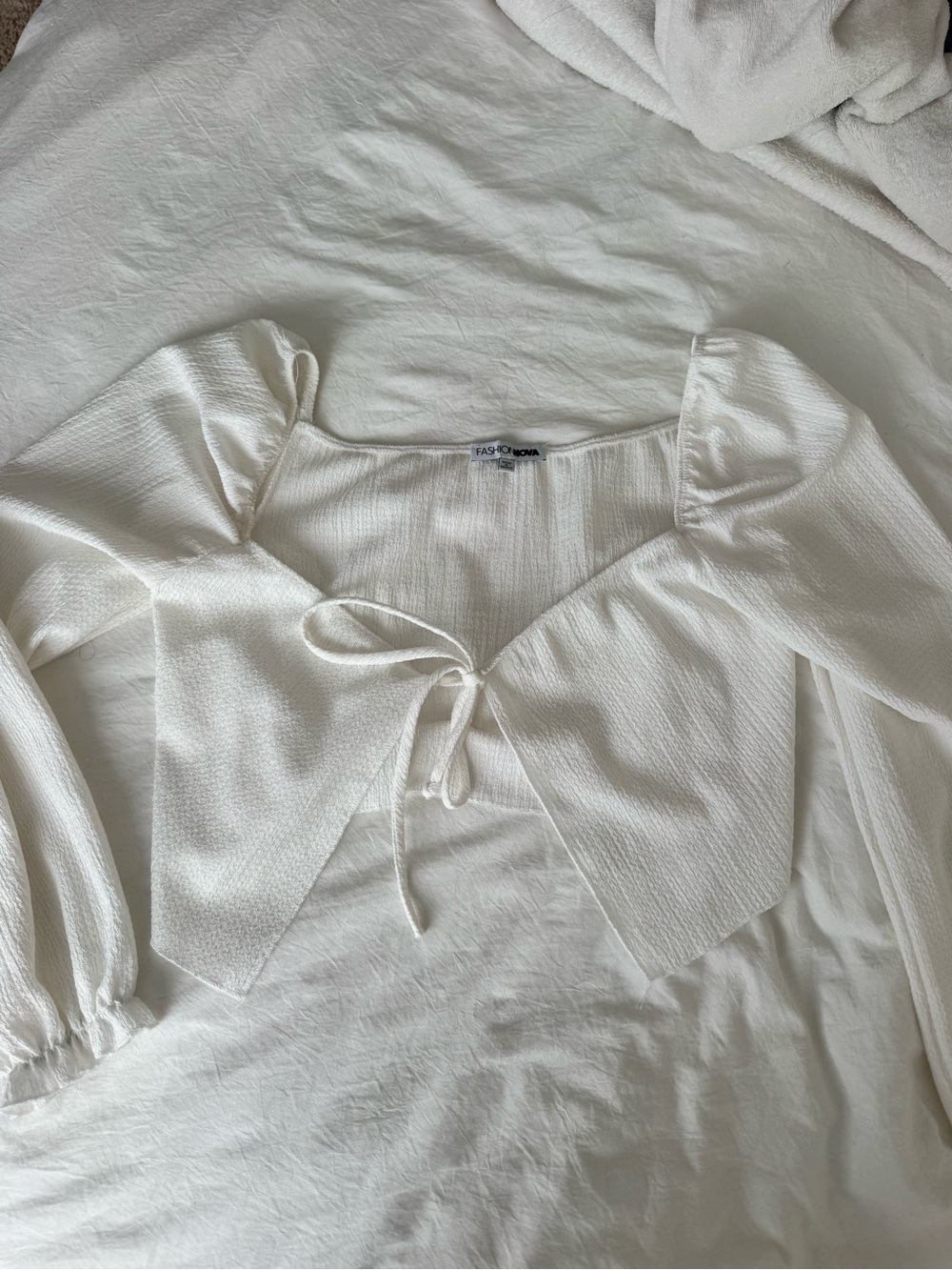 Fashion Nova White Tie-Front Crop Blouse